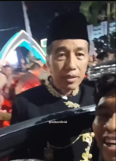 Viral! Pemuda Klaim Dipukul Paspampres Setelah Berswafoto dengan Jokowi di Samarinda